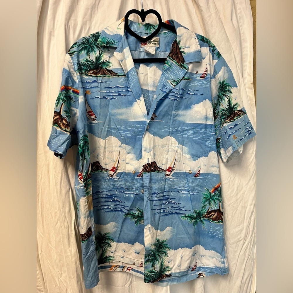 Vintage Hilo Hattie Hawaiian Shirt Mens Size MedIslands Sailboats Palms Rainbows